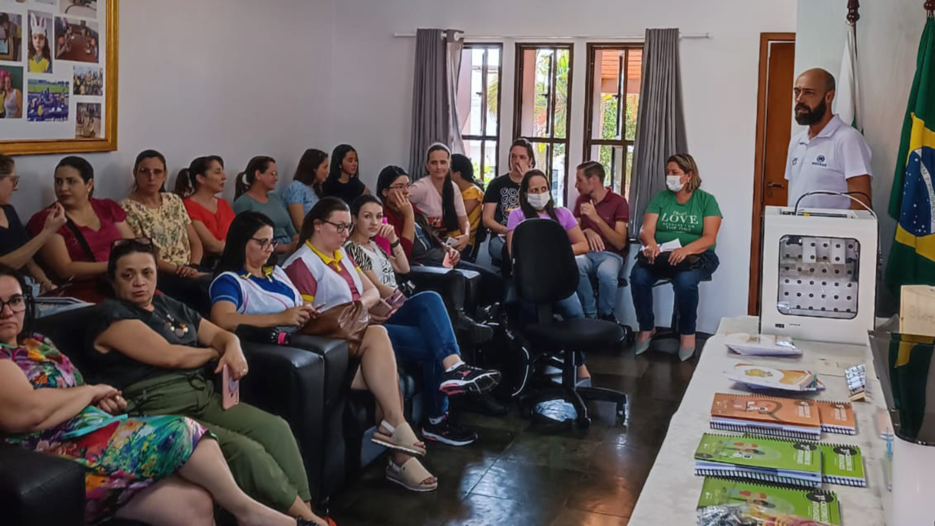 Terra Roxa, no Paraná, recebe Laboratório EduCAR e professores serão formados para atuar com Robótica